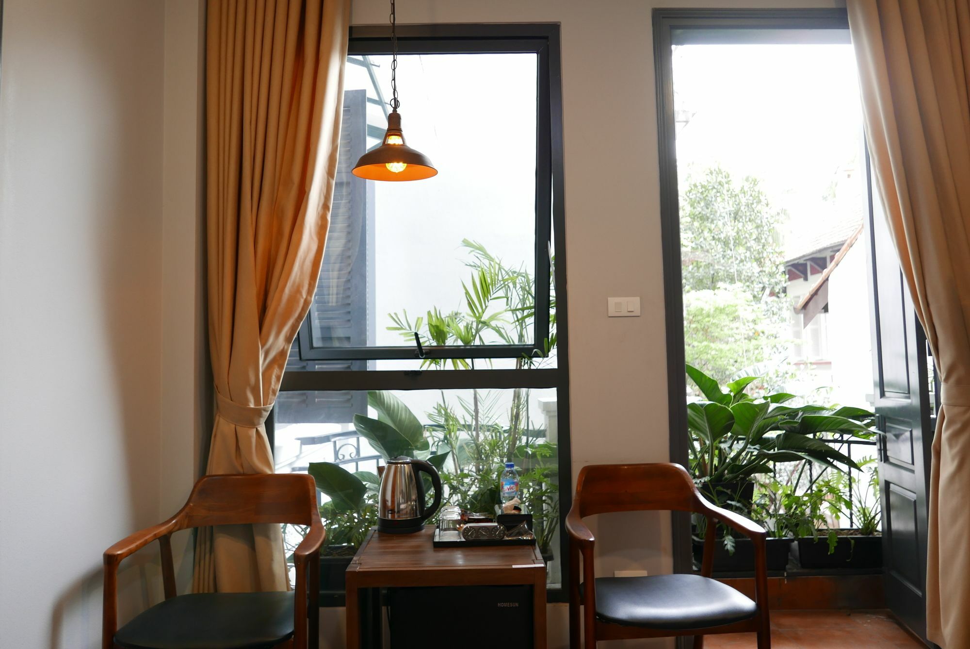 Ladybug Boutique Villa Hanoi Exterior photo